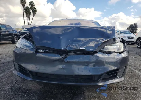 2017 Tesla Model S из США, поврежденный, VIN 5YJSA1E13HF178267